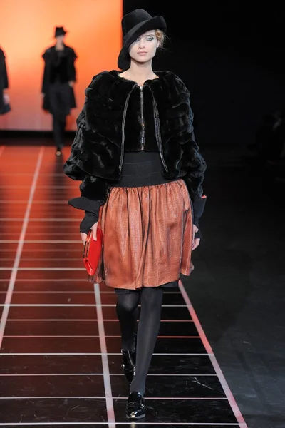Look 25